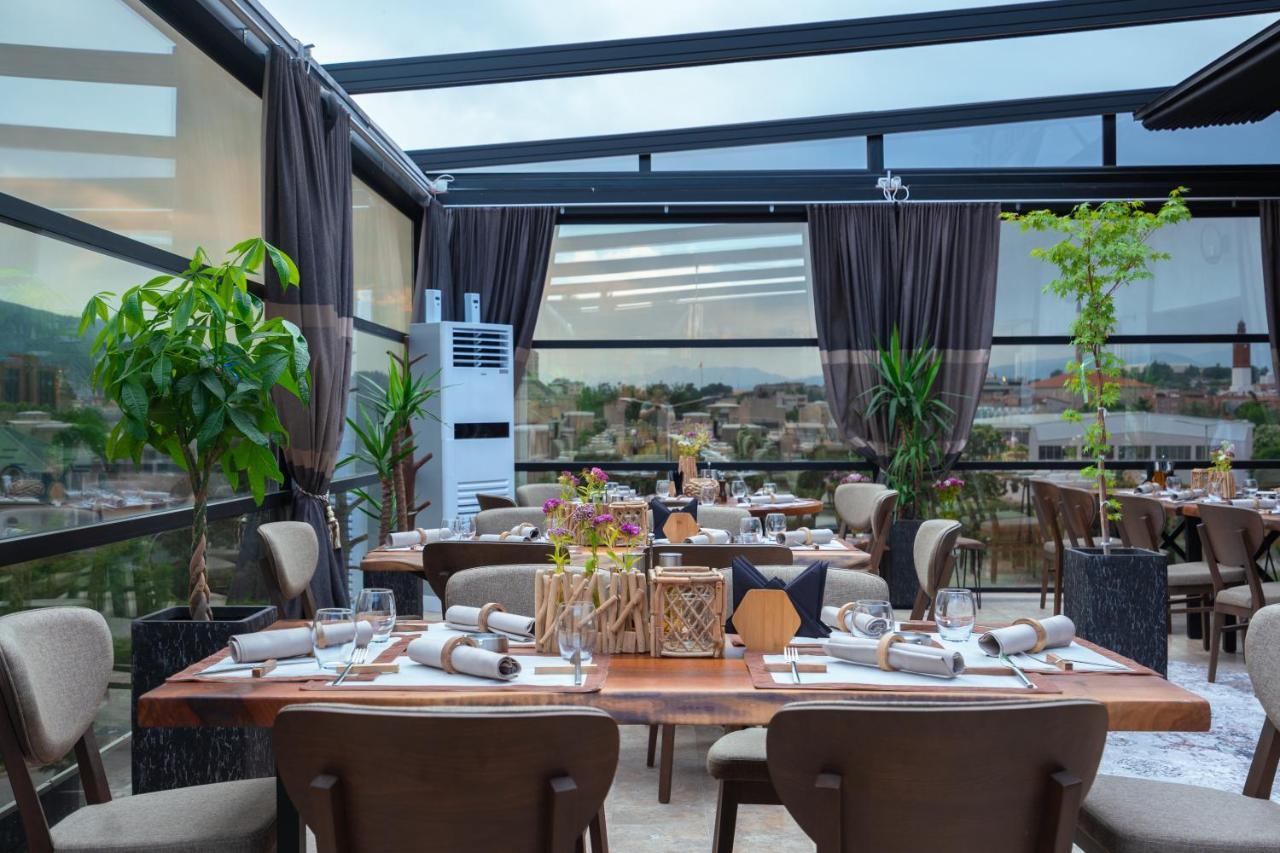 Austrian Palace Hotel Skopje Luaran gambar