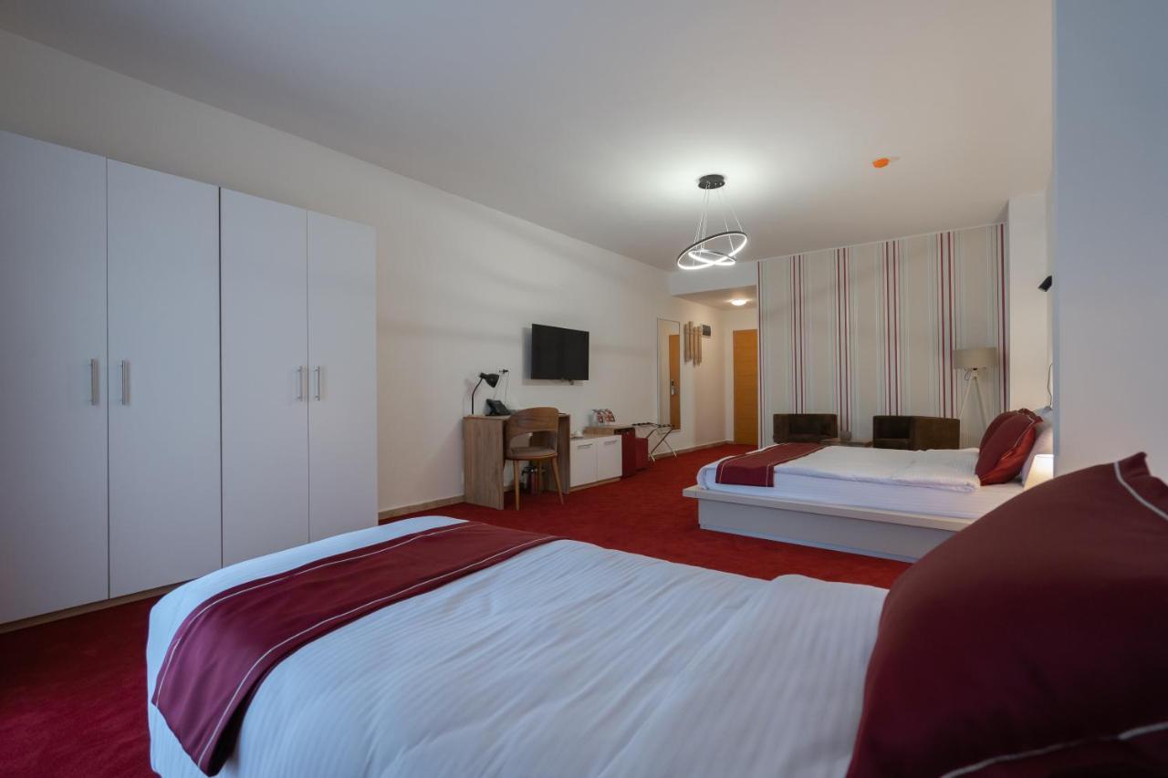 Austrian Palace Hotel Skopje Luaran gambar